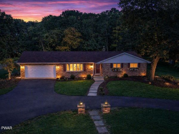 107 Timber Hill Road, Henryville, PA 18332