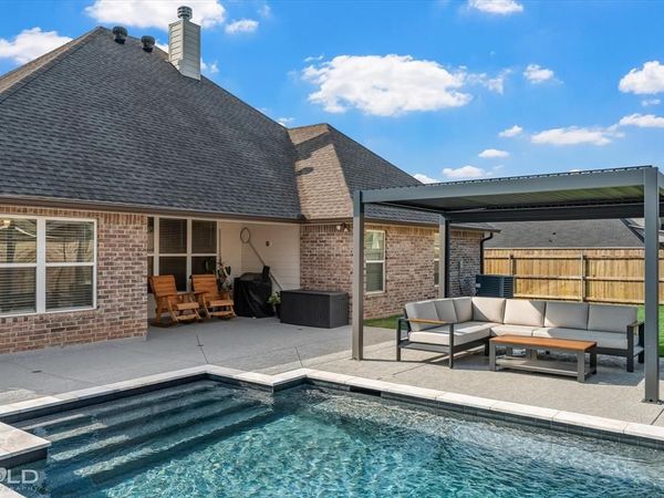 501 Cocodrie Drive , Bossier City, LA 71112
