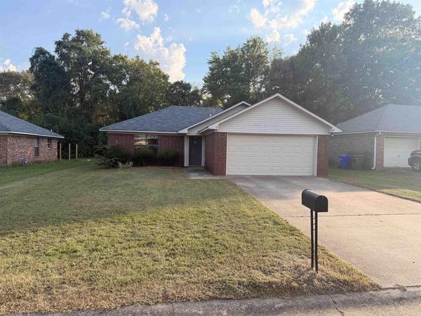 2575 winchester Drive, Conway, AR 72032