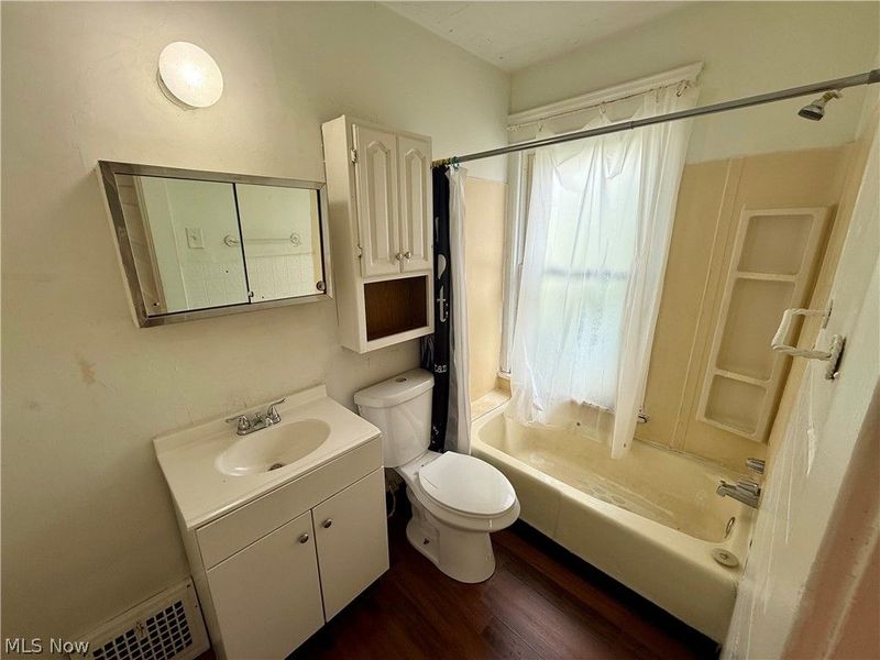 6920 Hosmer Avenue, Cleveland, OH 44105 Photo 25