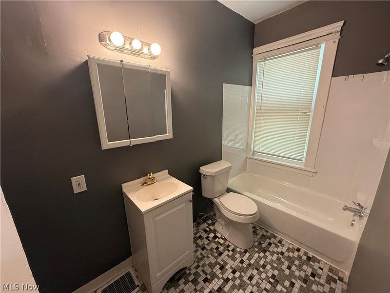 6920 Hosmer Avenue, Cleveland, OH 44105 Photo 9