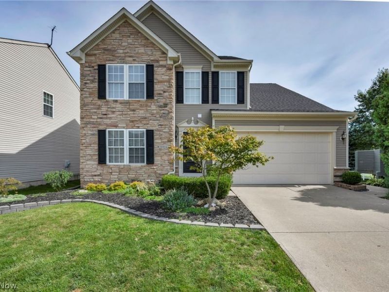 38804 Congressional Lane, Willoughby, OH 44094 Photo 1