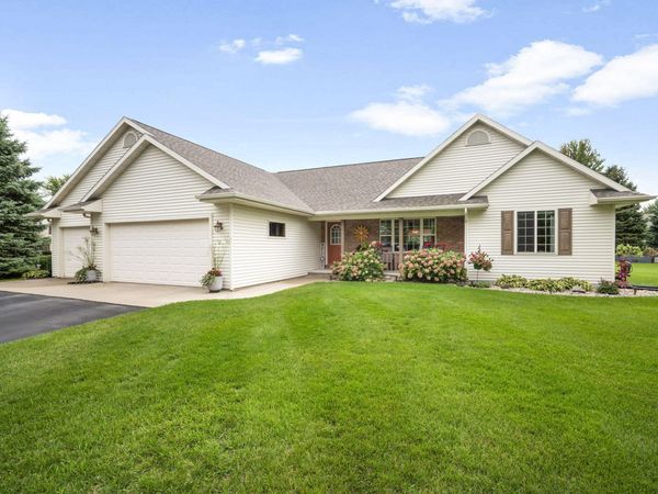 W3836 Somerset Ct, Taycheedah, WI 54937