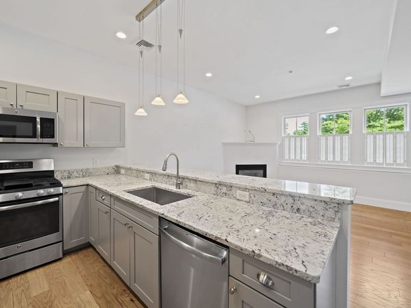 599 Washington St, Unit 12, Pembroke, MA 02359