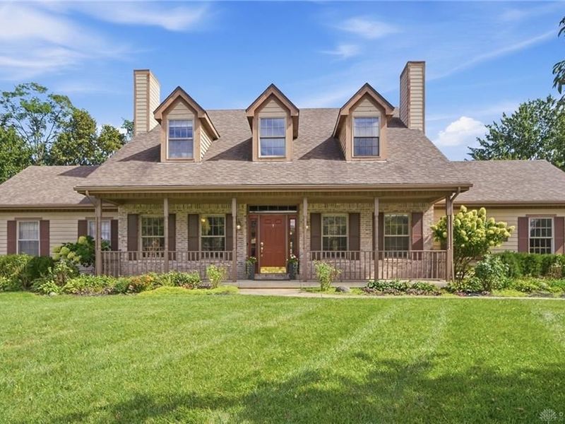 820 Juniper Court, Tipp City, OH 45371 Photo 9