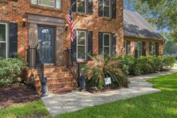 101 Canter Court photo 4