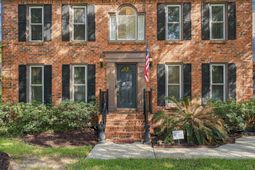 101 Canter Court photo 4