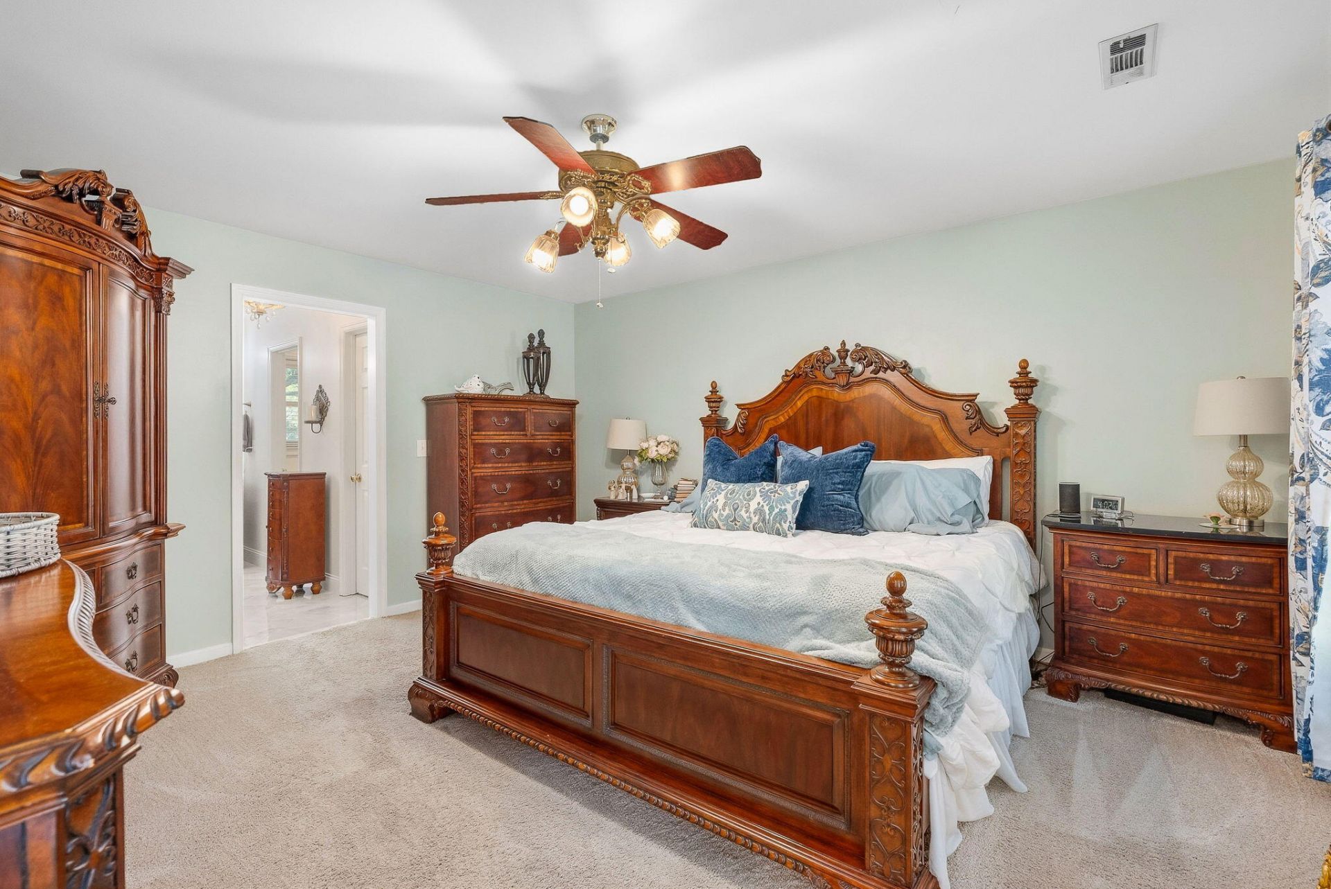 101 Canter Court Photo 31