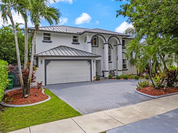 15822 SW 103rd Ln , Miami, FL 33196