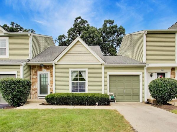 2005 Teton Parkway , Unit 2005, Algonquin, IL 60102