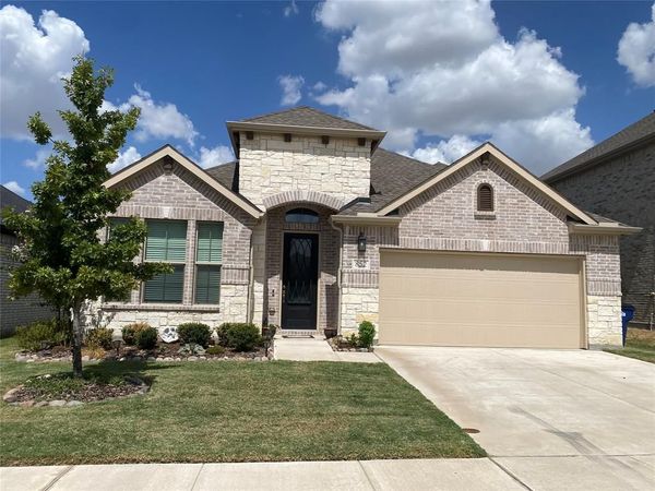 852 Reynolds Drive, Fate, TX 75087