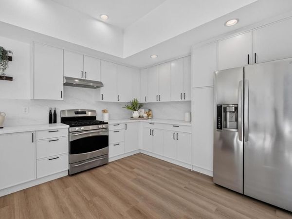 3281 Berryessa Street , Unit 3, Palo Alto, CA 94303