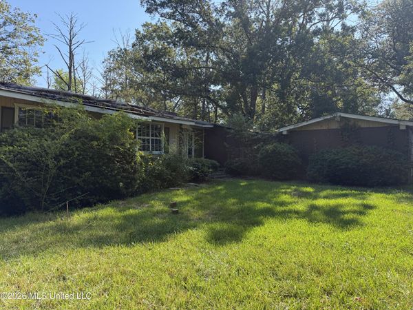 220 Shady Circle, Jackson, MS 39204