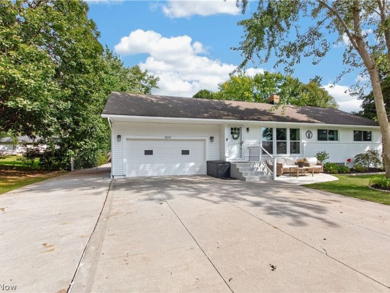 8247 Fairlane Drive, Macedonia, OH 44056 Photo 2