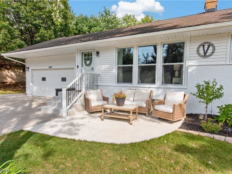 8247 Fairlane Drive, Macedonia, OH 44056 Photo 3