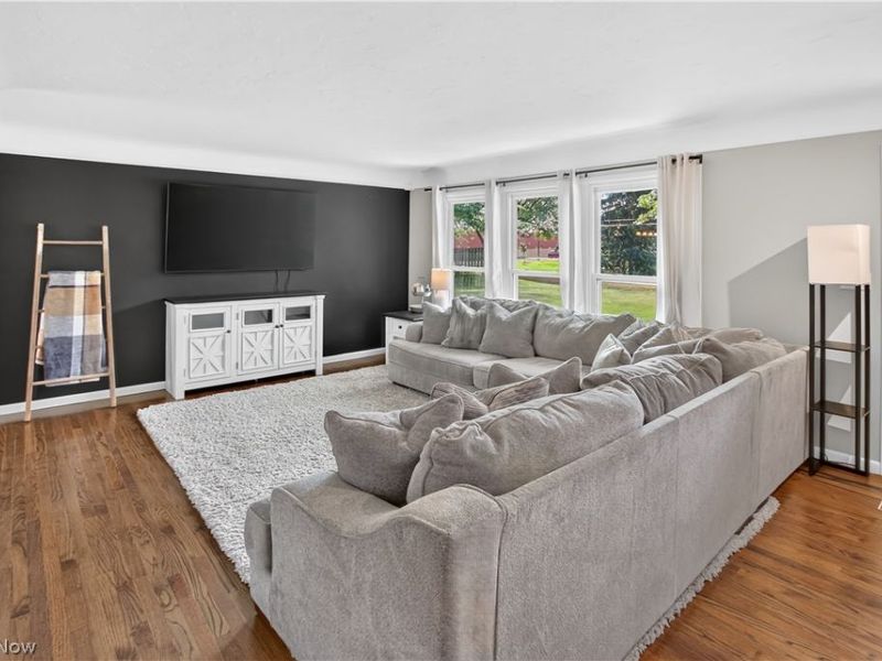 8247 Fairlane Drive, Macedonia, OH 44056 Photo 5