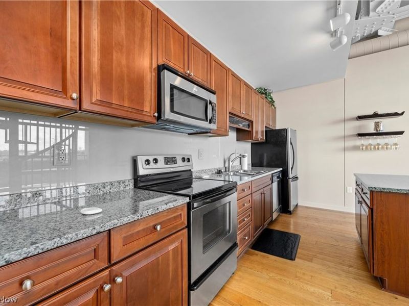 401 W Shoreline Drive, Unit 314, Sandusky, OH 44870 Photo 8