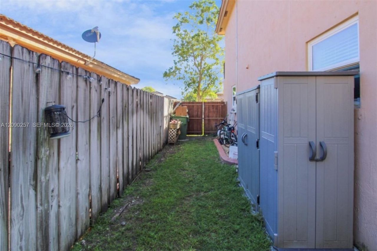 4241 NE 16th St, Homestead, FL 33033 Photo