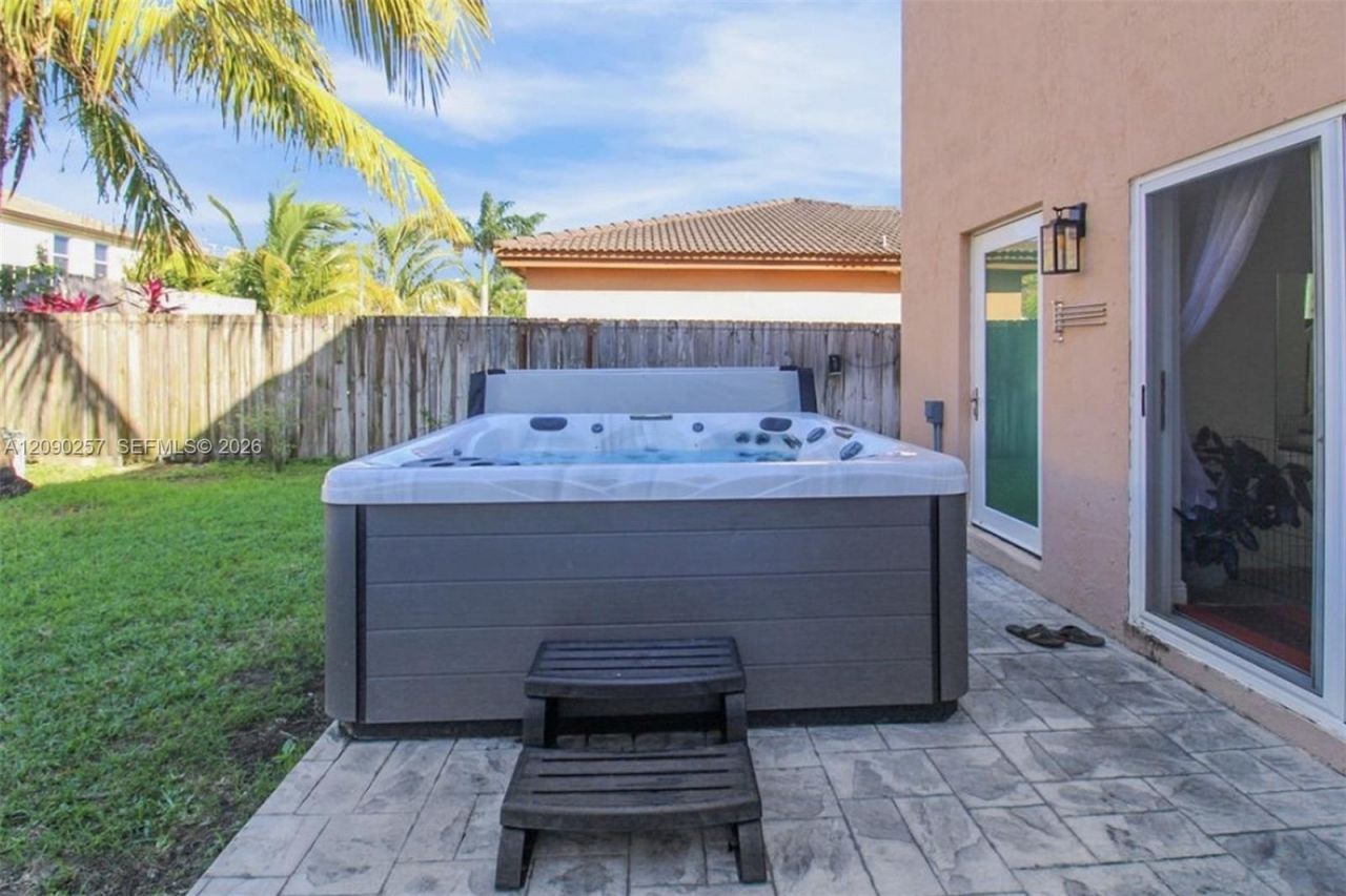 4241 NE 16th St, Homestead, FL 33033 Photo
