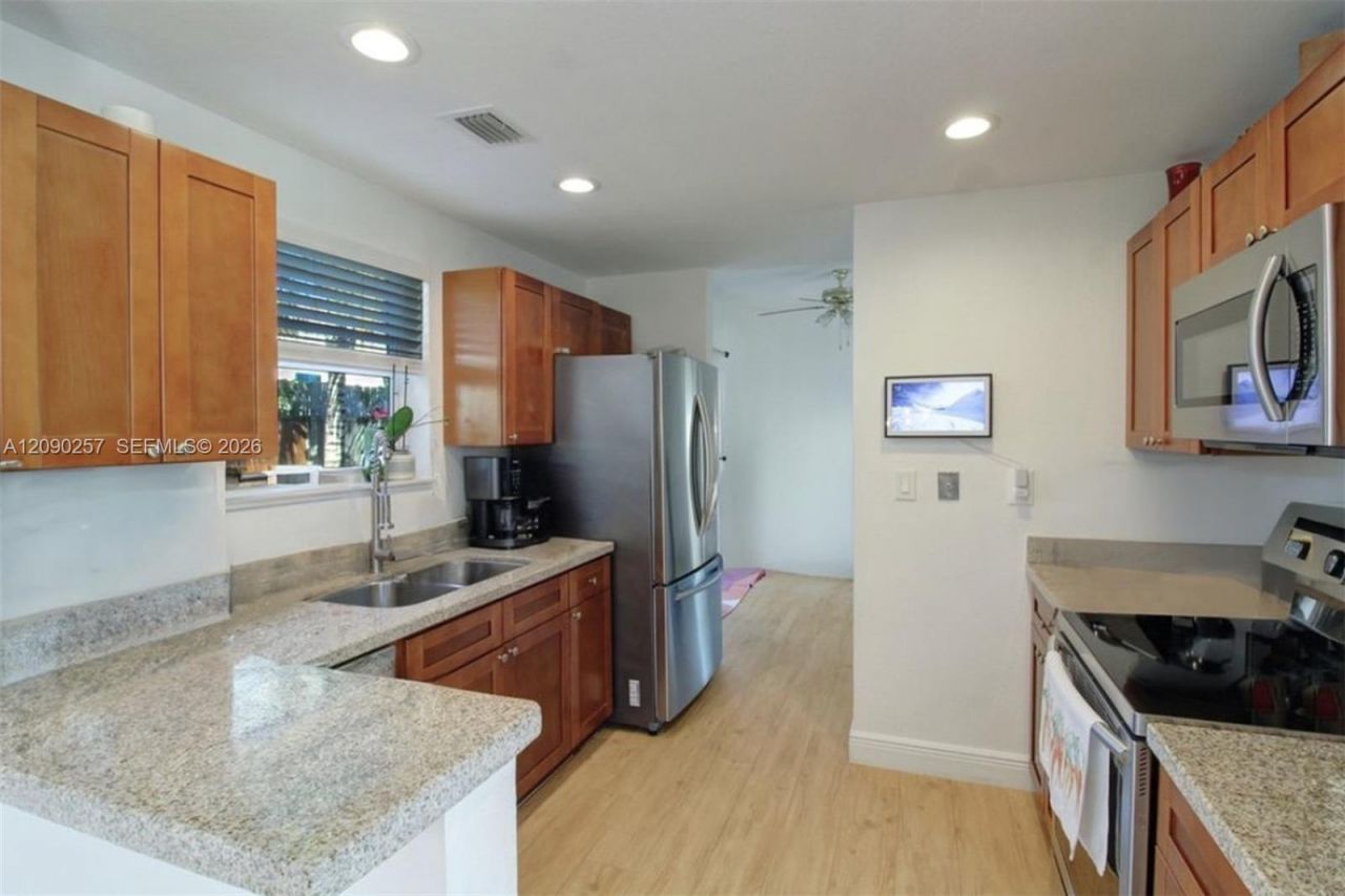 4241 NE 16th St, Homestead, FL 33033 Photo