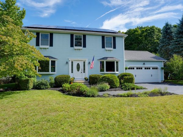 5 Carruth Dr, Northborough, MA 01532
