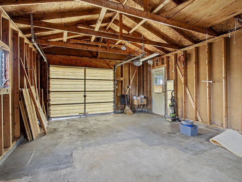 300 Fenwick Drive, New Carlisle, OH 45344 Photo 32