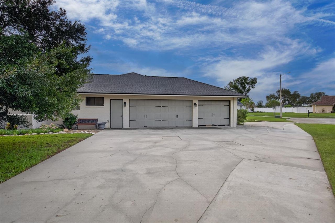 906 Retriever Avenue, Seffner, FL 33584 Photo