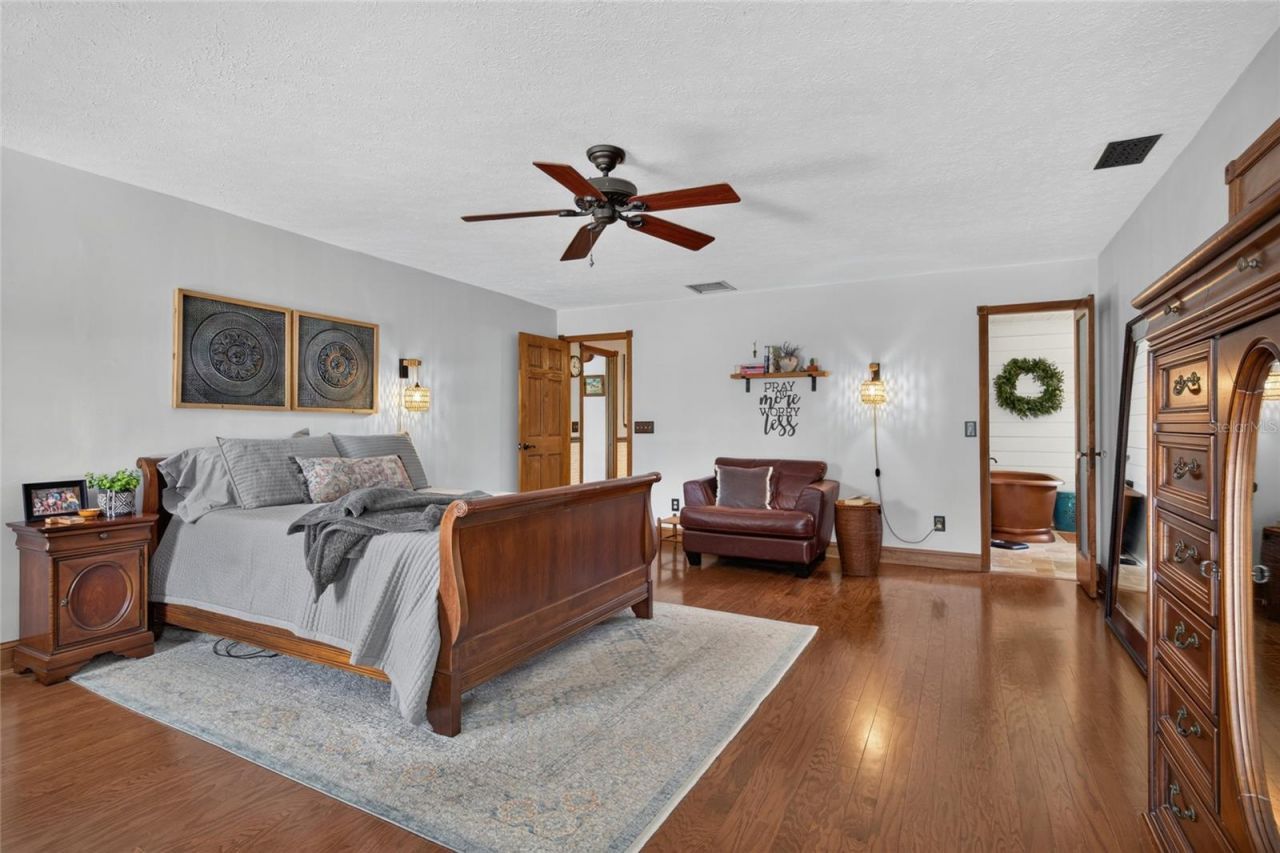 906 Retriever Avenue, Seffner, FL 33584 Photo
