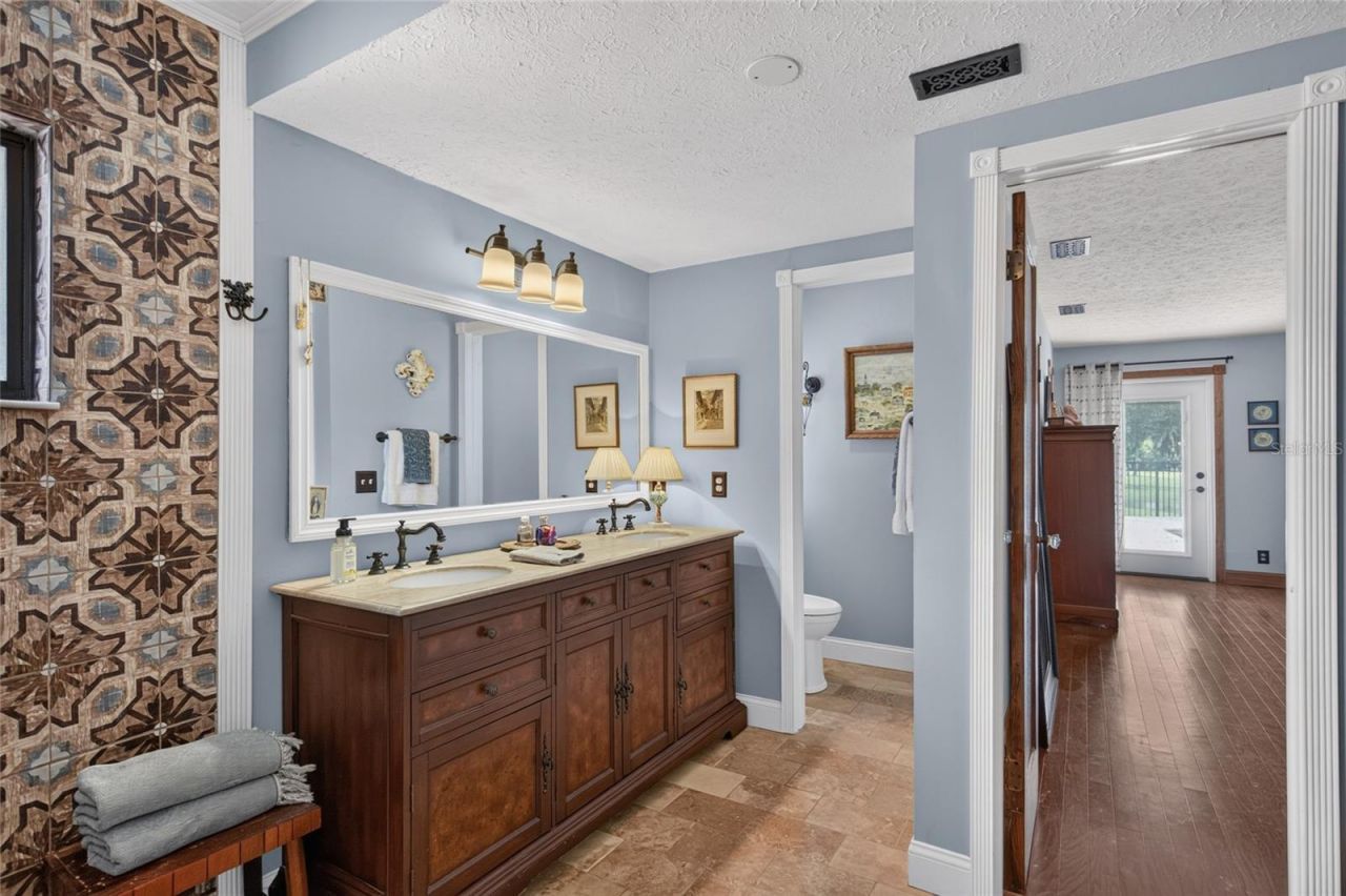 906 Retriever Avenue, Seffner, FL 33584 Photo