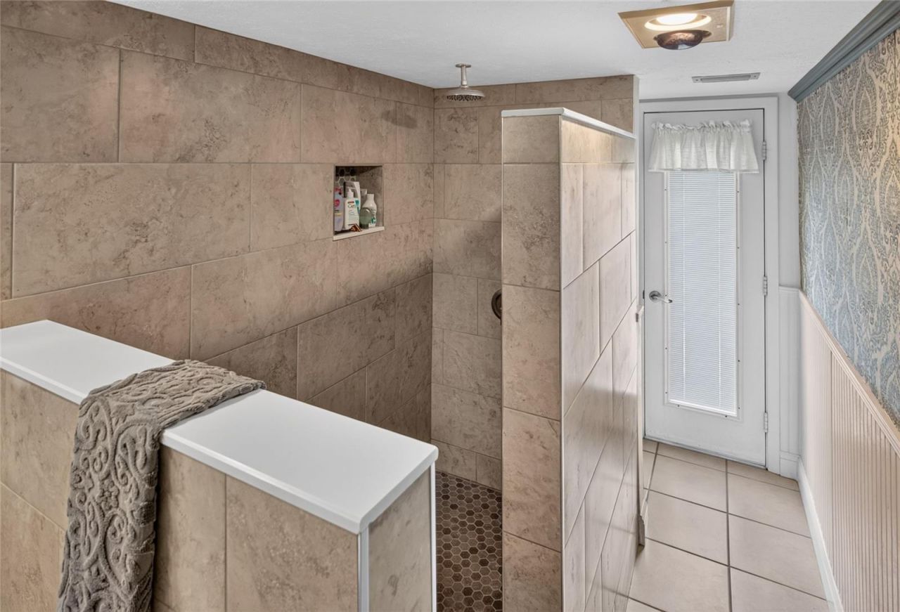 906 Retriever Avenue, Seffner, FL 33584 Photo