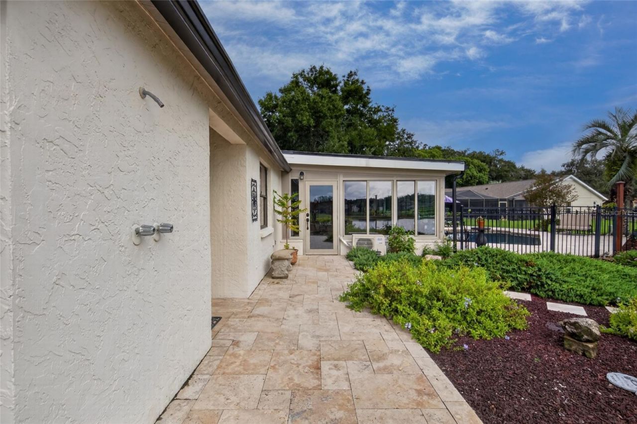 906 Retriever Avenue, Seffner, FL 33584 Photo