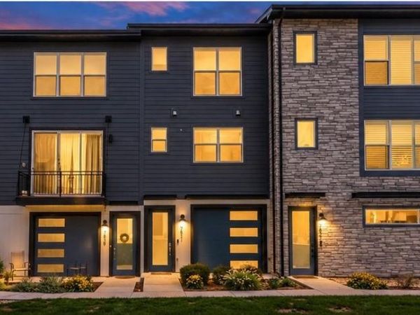 7831 W 43rd Place, Wheat Ridge, CO 80033