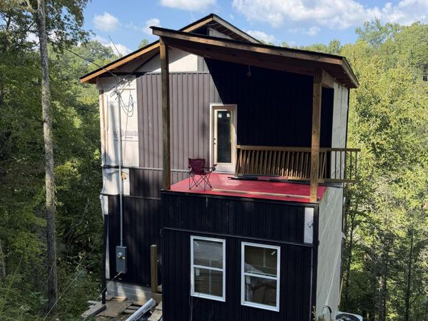 932 N Highland Drive, Gatlinburg, TN 37738