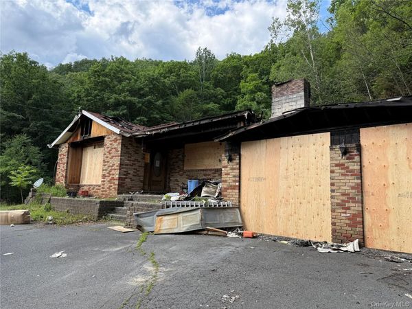 592 State Highway 97 , Sparrowbush, NY 12780
