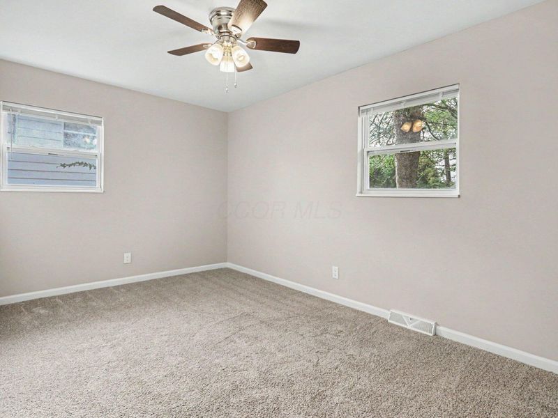 5015 Fullerton Drive, Columbus, OH 43232 Photo 16