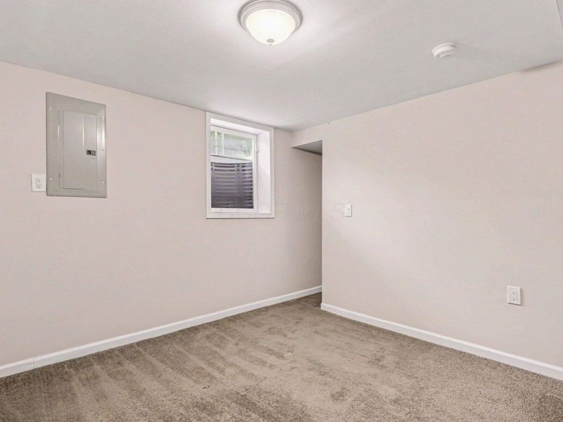 5015 Fullerton Drive, Columbus, OH 43232 Photo 22