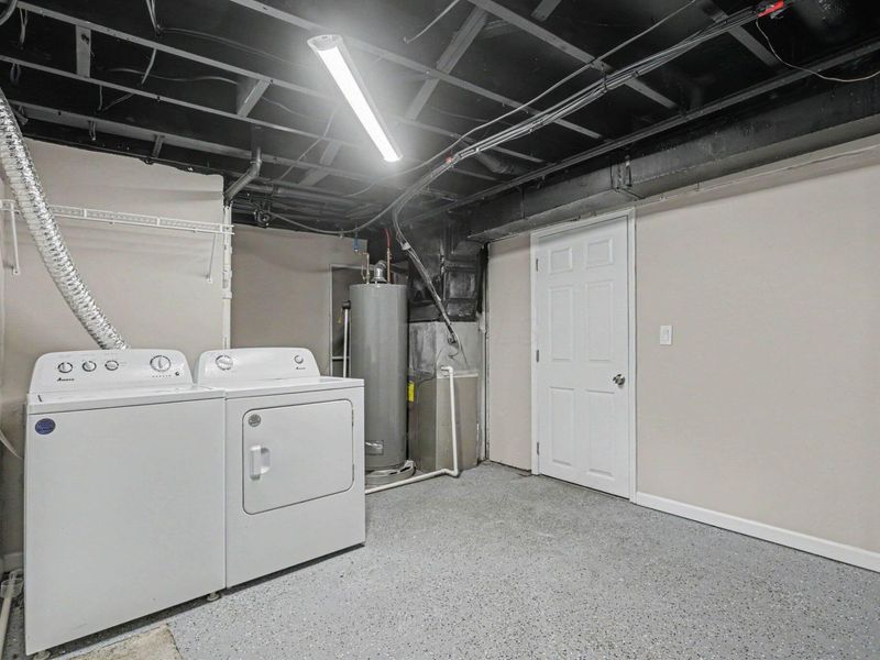 5015 Fullerton Drive, Columbus, OH 43232 Photo 24