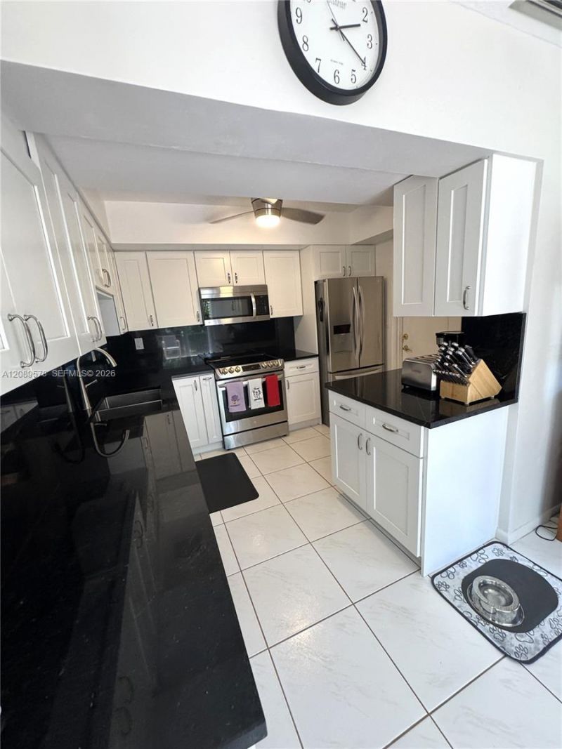 7190 E Tropical Way, Plantation, FL 33317 Photo