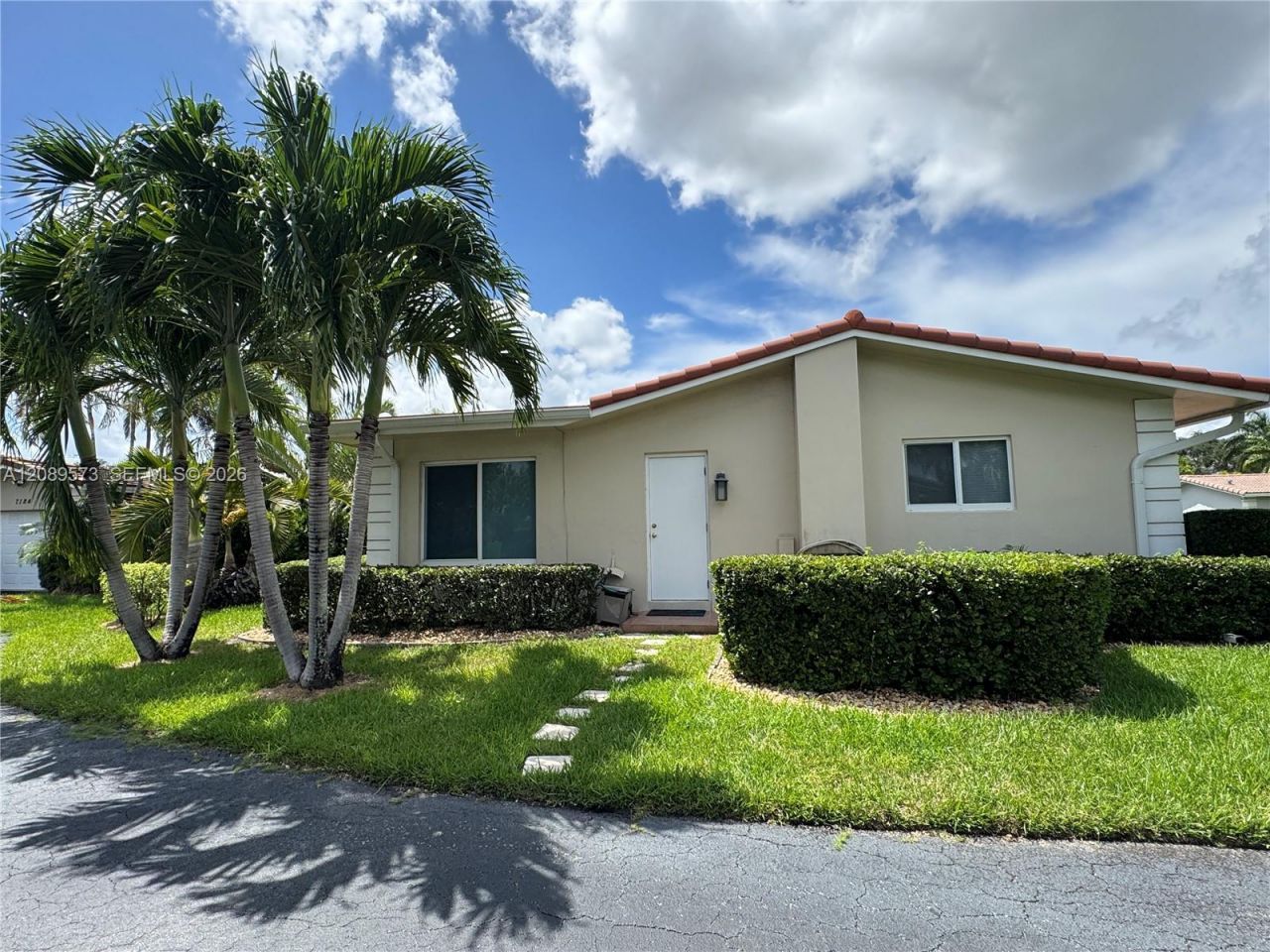 7190 E Tropical Way, Plantation, FL 33317 Photo