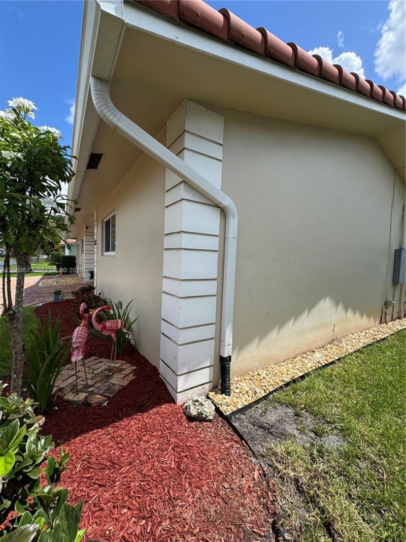 7190 E Tropical Way, Plantation, FL 33317 Photo