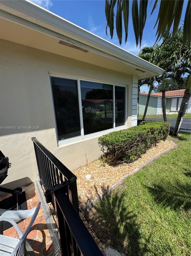 7190 E Tropical Way, Plantation, FL 33317 Photo