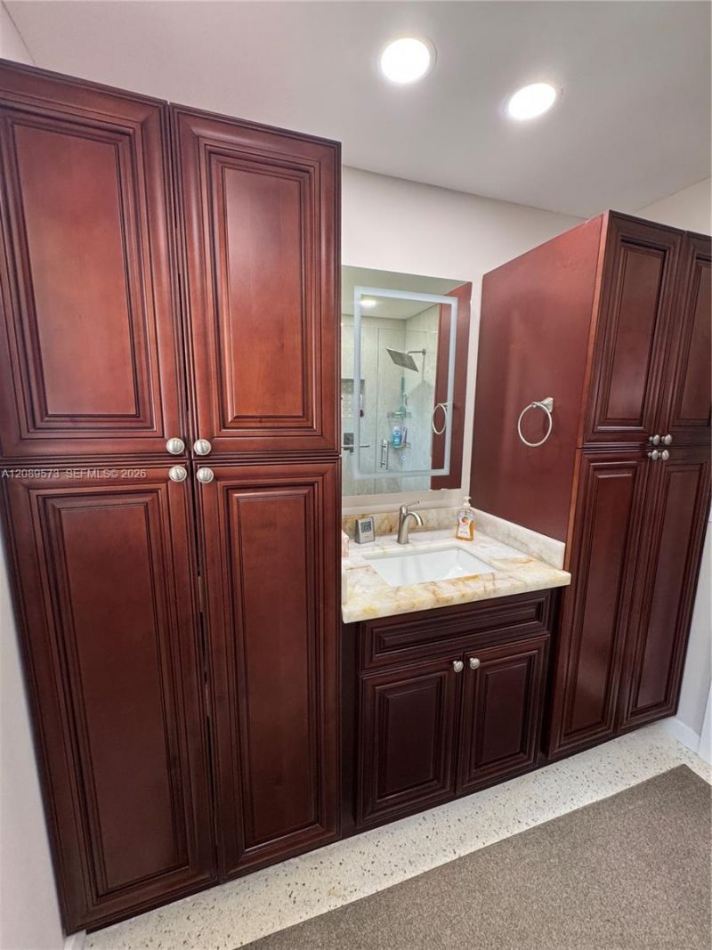 7190 E Tropical Way, Plantation, FL 33317 Photo