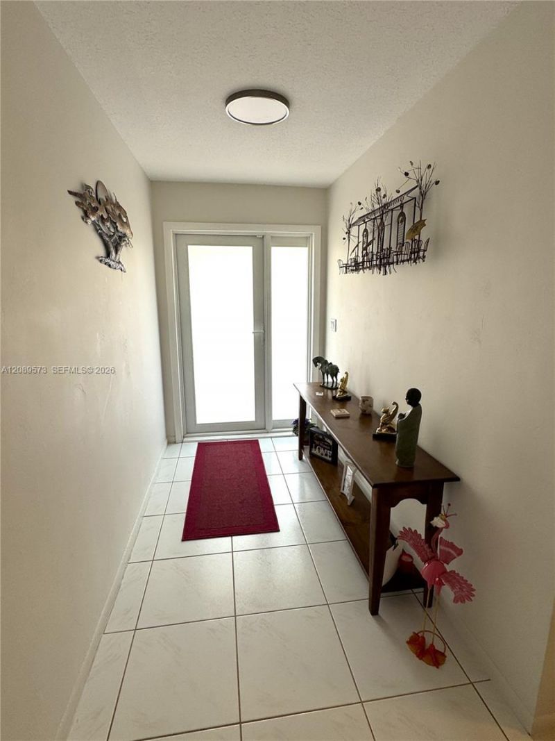 7190 E Tropical Way, Plantation, FL 33317 Photo