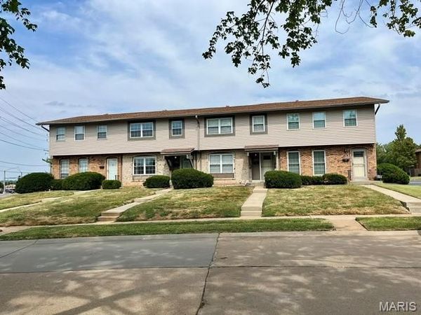 3171 Carefree Lane, Florissant, MO 63033