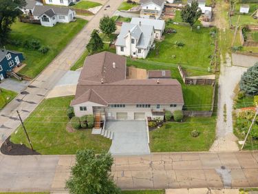 5512 Woodlawn Avenue, Ralston, NE 68127