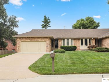 11575 Cryer Avenue, Omaha, NE 68144