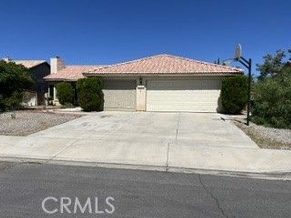 14272 Sepulveda Drive, Victorville, CA 92392