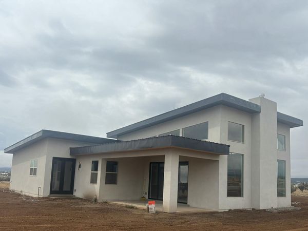 4 Cleveland Road, Edgewood, NM 87015
