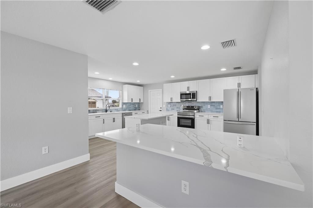 930 NW Juanita Pl, Cape Coral, FL 33993 Photo