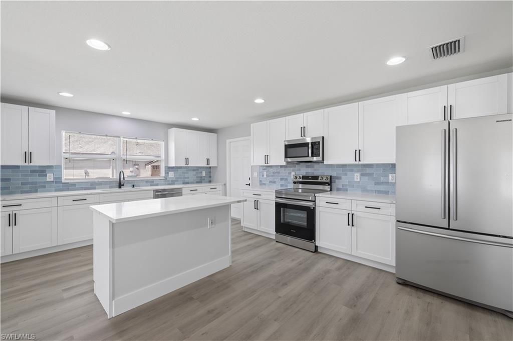 930 NW Juanita Pl, Cape Coral, FL 33993 Photo